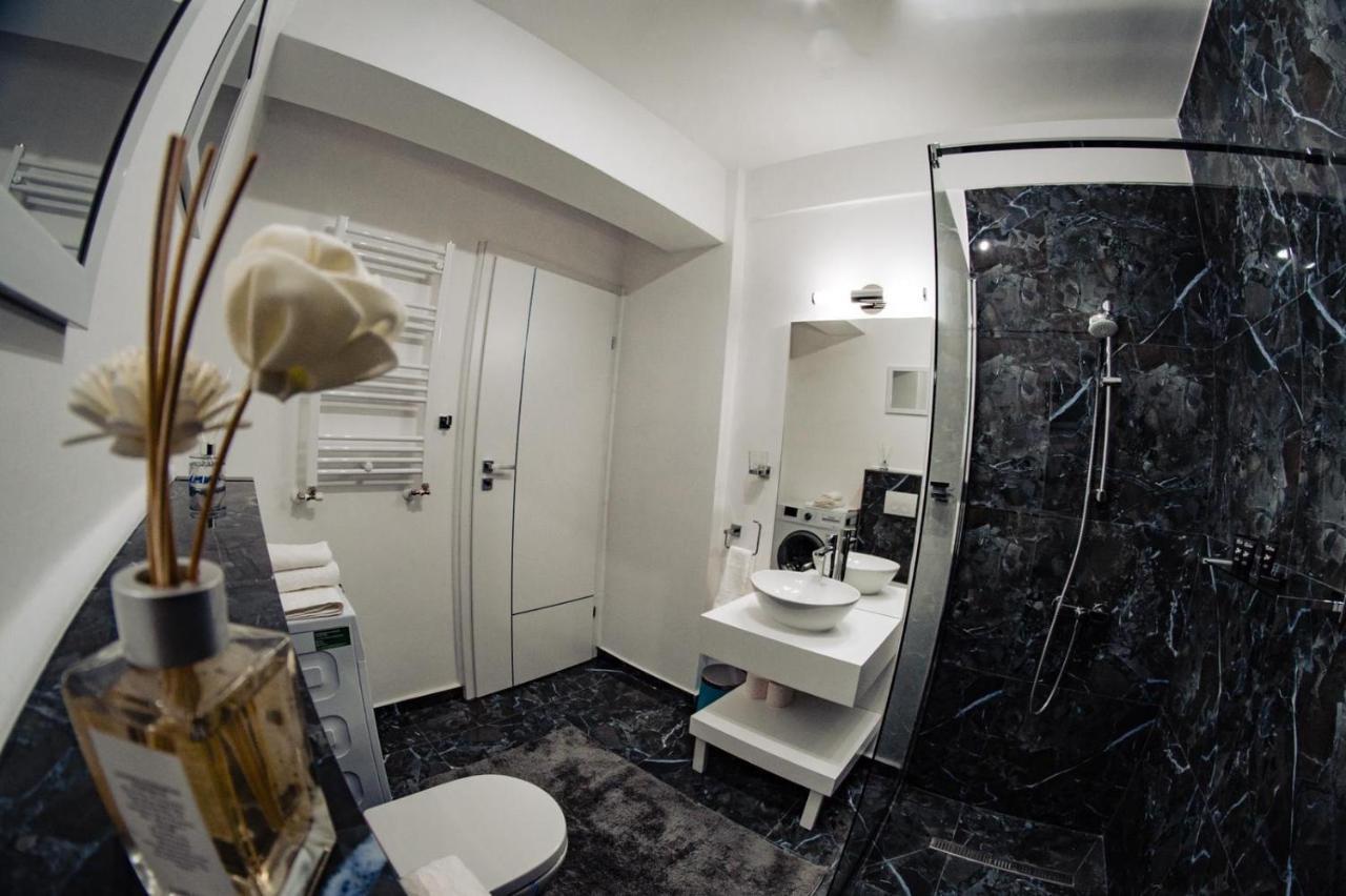 Turcoazlux Apartments Oradea Eksteriør bilde